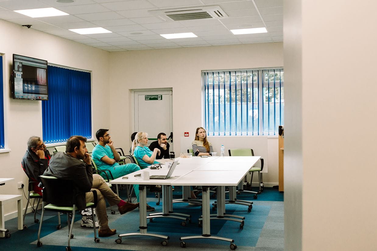 Students in a seminar at the Academic Dental Clinic