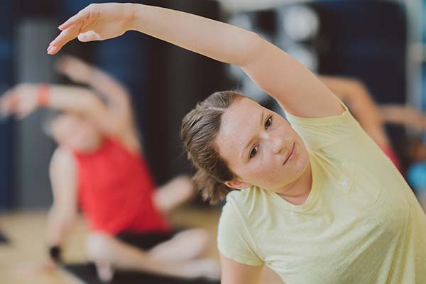 Freestyle fitness yoga)